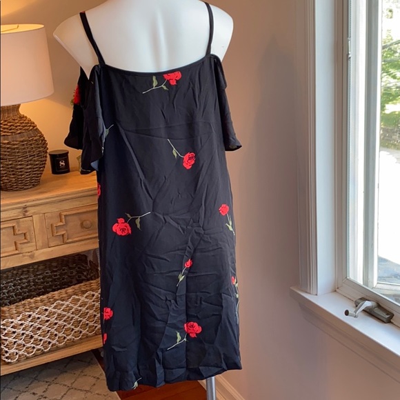 BEYOND BY ASHLEY GRAHAM DRESS - Picture 6 of 6